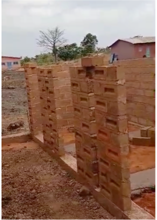 Mauern der Toilettenanlage